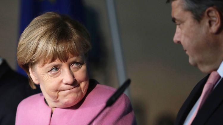 Und was macht ihr? Merkels Entscheidung setzt die SPD und Sigmar Gabriel unter Druck.