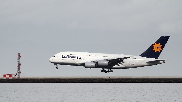 Neue Streiks im Flugverkehr: Bei Eurowings legt das Kabinenpersonal die Arbeit nieder, bei der Lufthansa sind es die Piloten.