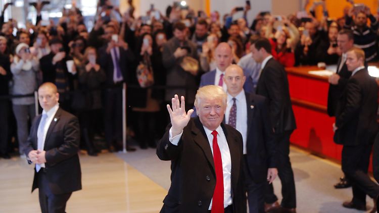 Trump-Empfang zum Interview bei der "New York Times". Den künftigen Präsidenten und die Zeitung verbinden eine lange gegenseitige Abneigung und mehrere Prozesse. 