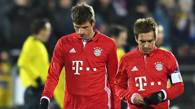 "Unser Problem ist, dass wir zu sorglos sind": Kapitän Philipp Lahm, hier mit dem Kollegen Thomas Müller.
