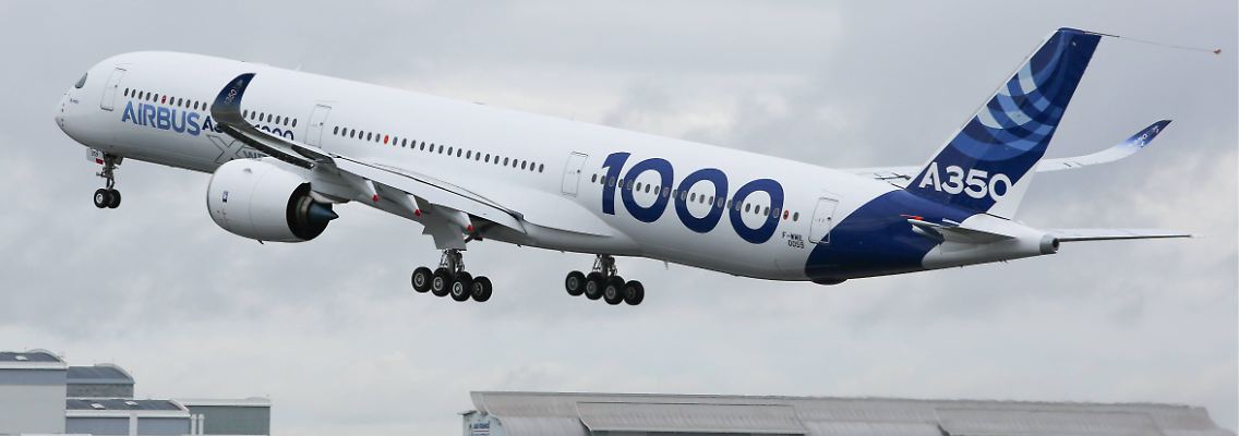 Der neue Airbus A350-1000 hebt ab.