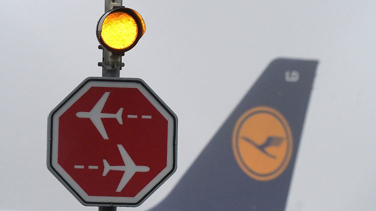 Die Lufthansapiloten streiken auch am Samstag.