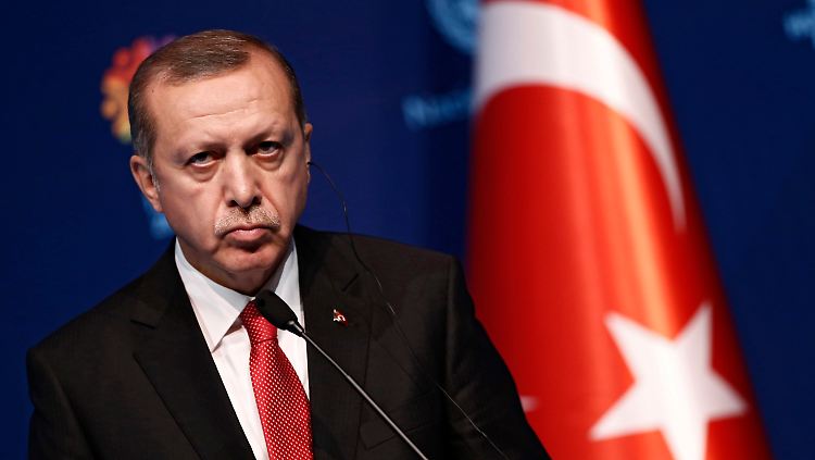Recep Tayyip Erdogan: "Wenn Sie noch weiter gehen, werden die Grenzen geöffnet, merken Sie sich das."