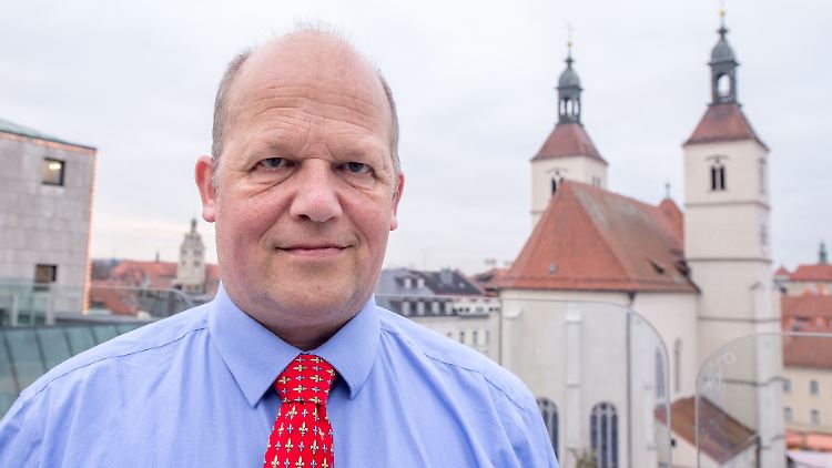 Ärgert sich über die Politik Horst Seehofers: Pfarrer Schneider-Wedding.