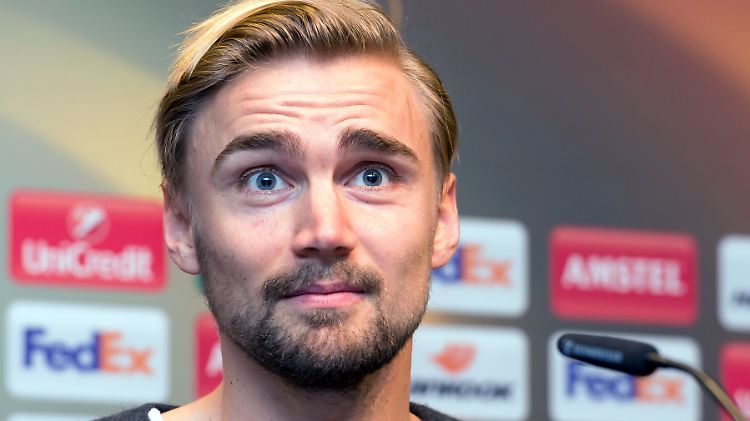 Schmelzer darf sich über Schiri Starks Großherzigkeit freuen. (Archivbild)