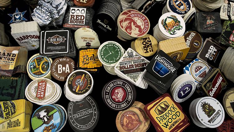 Vor allem die Kunden angesagter, hipper Biermarken könnten auf Haschisch umsteigen, fürchten Experten.