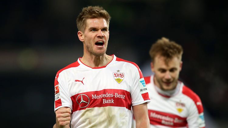 VfB-Torjäger Simon Terodde schlägt wieder zu.