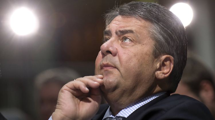 Ein Stratege: Sigmar Gabriel weiß etwas, was einige Menschen in Deutschland gern wissen würden - wer der nächste SPD-Kanzlerkandidat wird.
