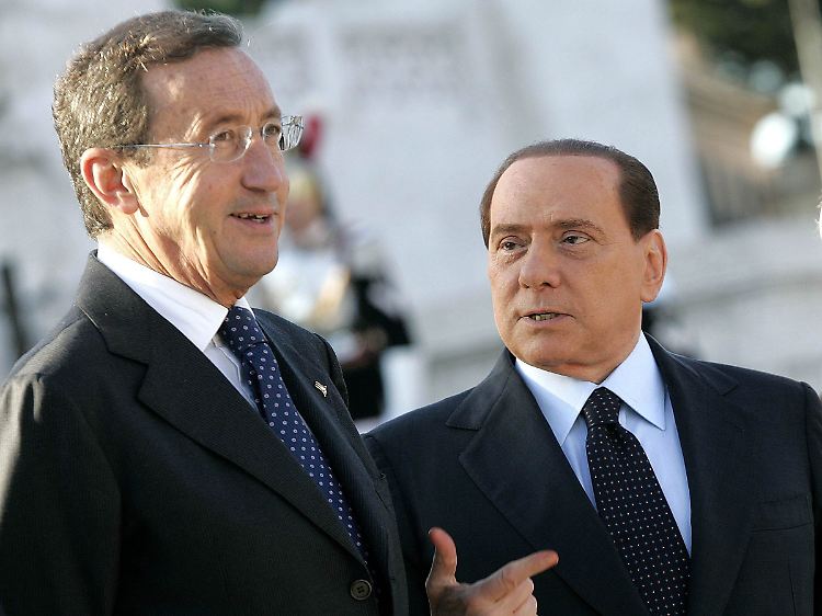 Berlusconi und sein ärgster Widersacher, Gianfranco Fini.