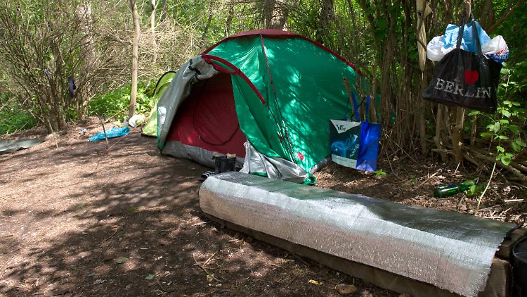 Viele der Gestrandeten sind womöglich als Wanderarbeitskräfte gescheiterte Osteuropäer.
