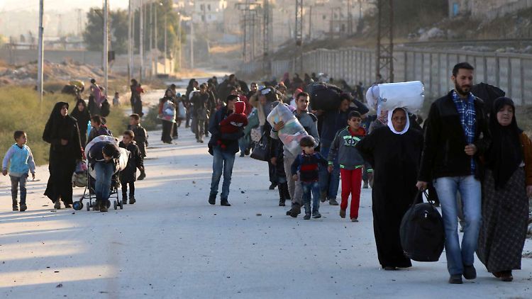 Zehntausende Menschen sind in den vergangenen Tagen aus dem Osten Aleppos geflohen.