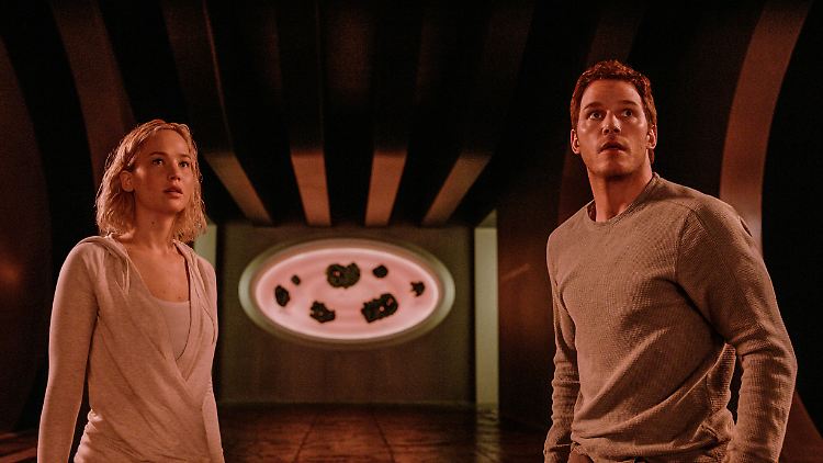 Als "Passengers" reisen Jennifer Lawrence und Chris Pratt zu einem anderen Planeten.