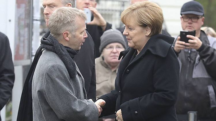Bad Honnefs Bürgermeister Otto Neuhoff begrüßte Bundeskanzlerin Angela Merkel.