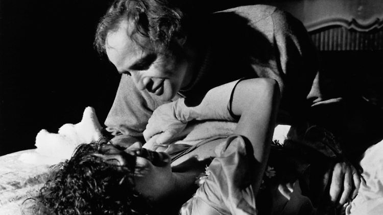Maria Schneider und Marlon Brando in dem Film "Der letzte Tango in Paris".