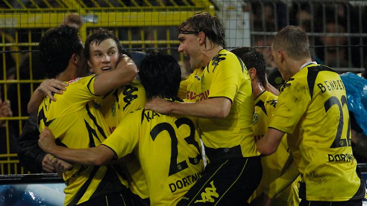 Wieder ein Spieltag, wieder schwarzgelber Jubel.