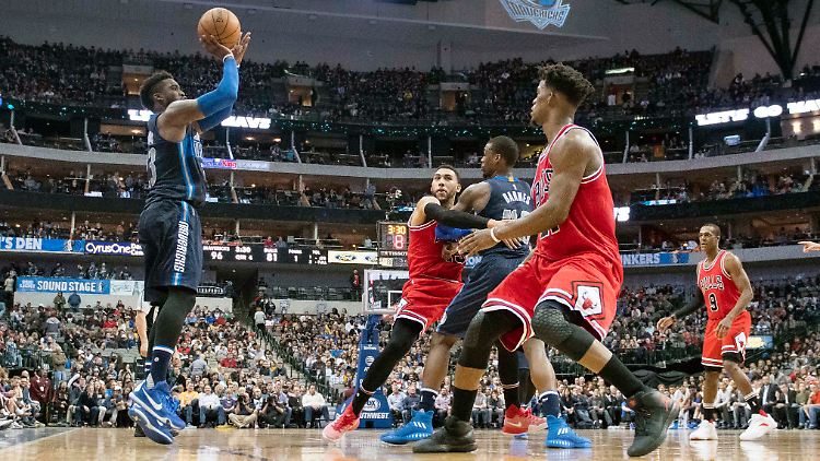 Auch ohne Nowitzki präsentierte sich Dallas stark gegen Chicago.