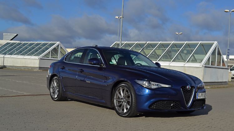 Optisch ist die Alfa Romeo Giulia eine absolut gelungene Sportlimousine.