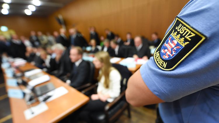 Beim S&K-Prozess geht es um einen Gesamtschaden im dreistelligen Millionenbereich.
