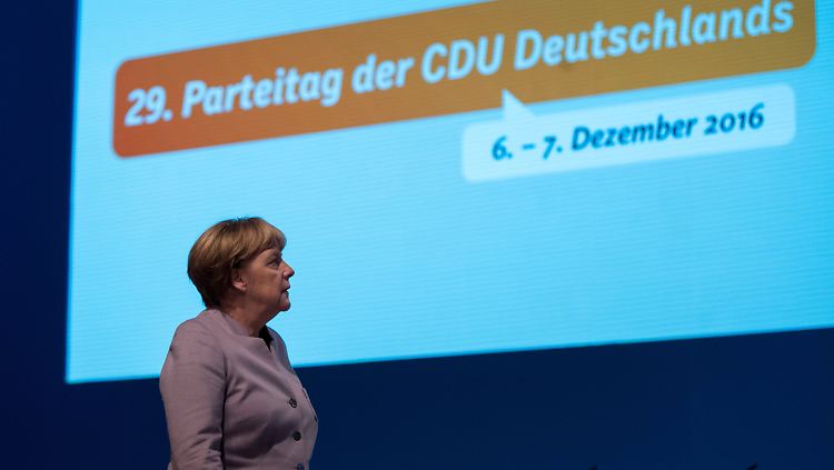 Merkel inspiziert am Montag die Grugahalle in Essen.