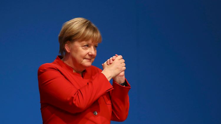 Angela Merkel bittet ihre Partei, ihr weiter zu folgen.