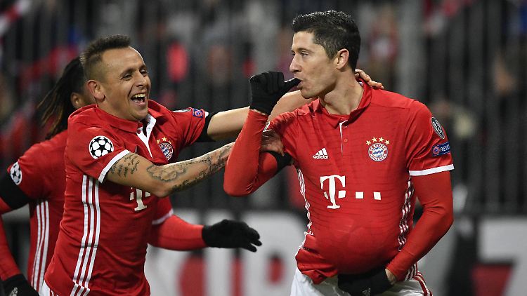 Ob Klein-Lewandowski später mal ähnlich torsüchtig wird wie der Papa?
