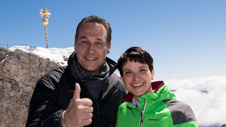 FPÖ-Chef Heinz Christian Strache und AfD-Chefin Frauke Petry im Sommer auf der Zugspitze.
