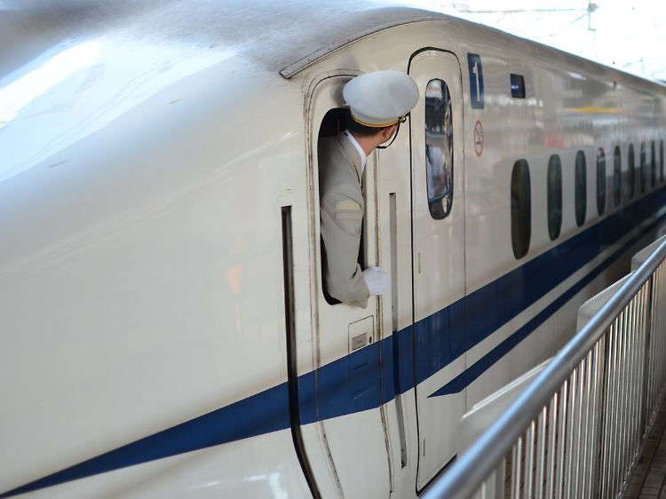 Die Standard-Bahn, die Reisende erfreut: der Hochgeschwindigkeitszug Shinkansen.