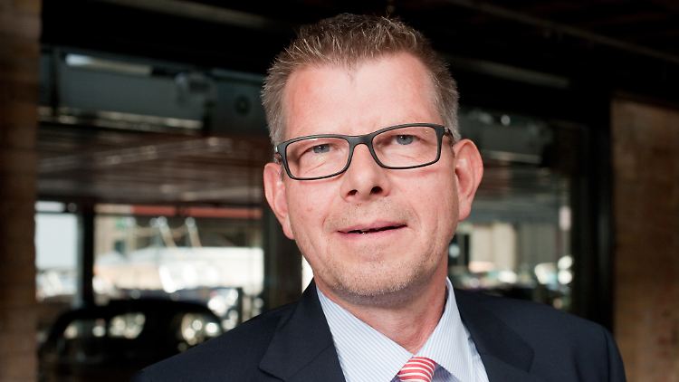 Der oberste Vertreter der deutschen Digitalwirtschaft wechselt in die Luftfahrt. 
