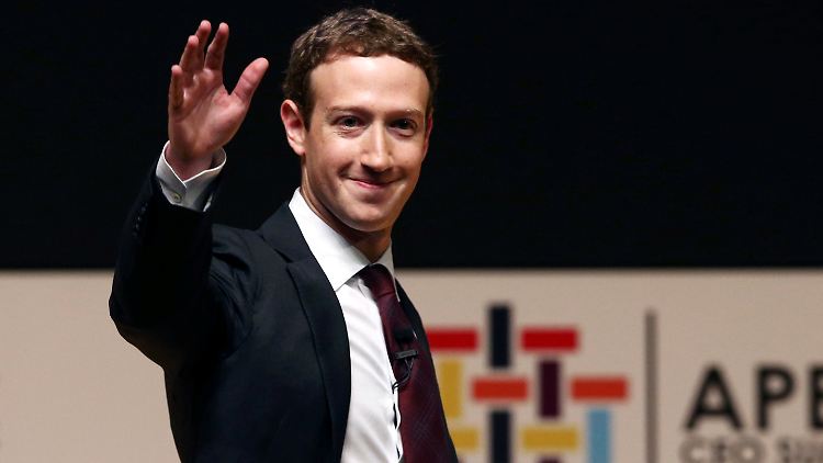 Mark Zuckerberg hat bei Facebook Vorkehrungen für einen Wechsel in die Politik getroffen.