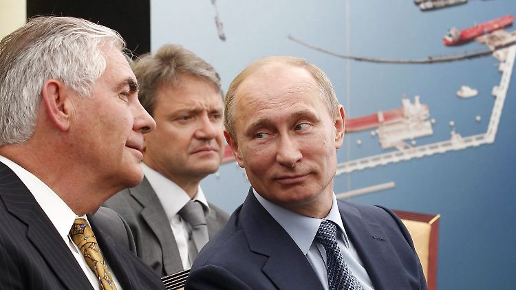 Rex Tillerson (links) bei einer früheren Begegnung mit Wladimir Putin.