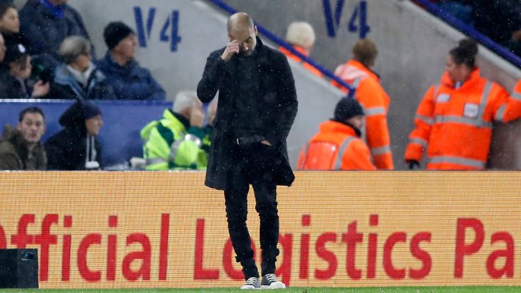 Trotzig: Josep Guardiola sieht keine Alternative zu seinem Spielstil.