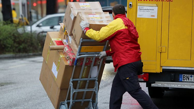 Kurz vor Weihnachten herrscht bei den Paketdiensten Hochbetrieb.
