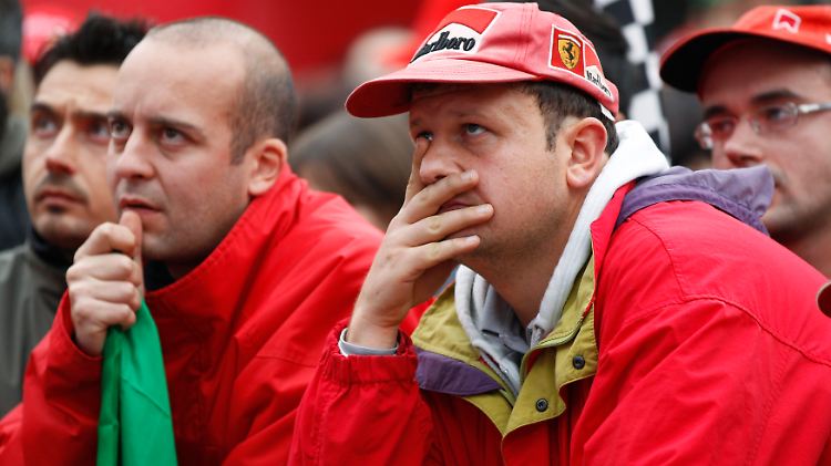 Riesenenttäuschung bei Ferrari: Die Roten glaubten fest an den Titel für Fernando Alonso. Die Enttäuschung ist umso größer.
