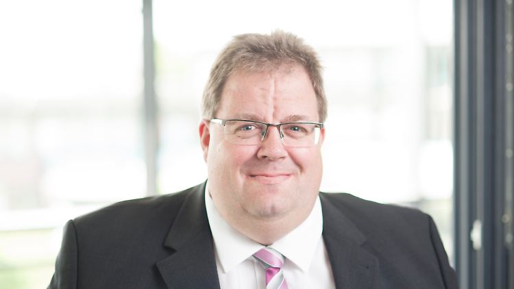 Marco Jansen hat mehr als 14 Jahre im Anlagemanagement und Private Banking bei der Deutschen Bank gearbeitet und verfügt über umfangreiche Kenntnisse bei sämtlichen Anlageformen und Produktkategorien im Wertpapierbereich. Bei Oberbanscheidt & Cie. managt der Vermögensverwalter seit 2014 eigenverantwortlich verschiedene Kunden-Portfolios.