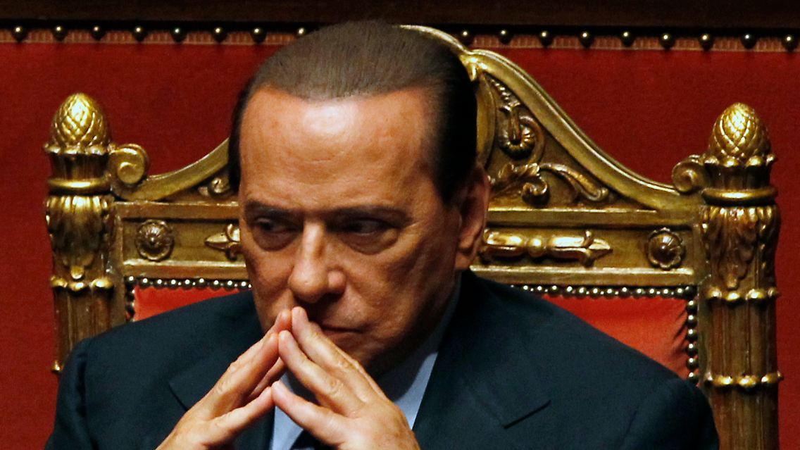 Italiens Regierungschef Silvio Berlusconi geht in die Offensive.