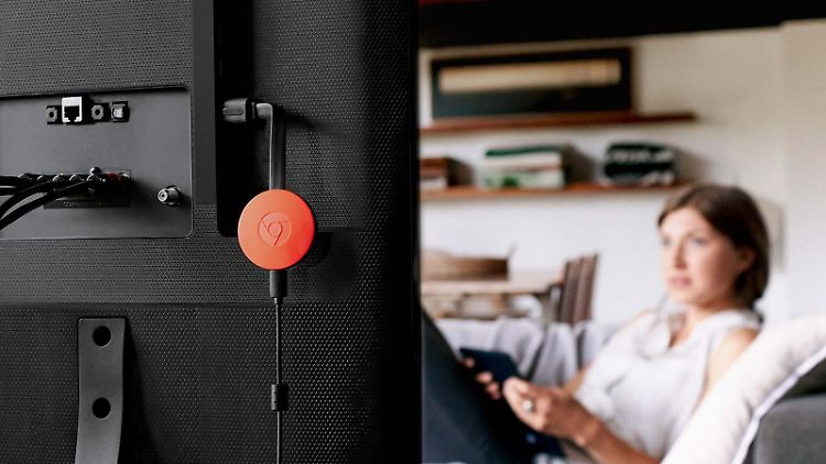 Kleines Streaming-Gerät, große Wirkung: Googles Chromecast macht Fernseher smart. 