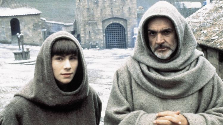 Viele kennen den Roman, noch mehr die Verfilmung mit Sean Connery (r.) und Christian Slater.