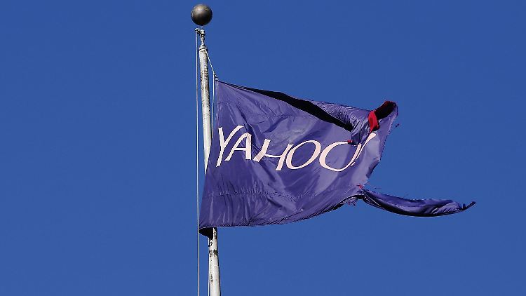 Das Vertrauen ist weg, Yahoo droht mit wehenden Fahnen unterzugehen.