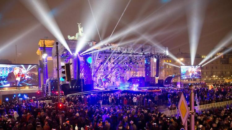 Das Fest am Brandenburger Tor in Berlin ist eine der weltweit größten Silvester-Open-Air-Veranstaltungen.