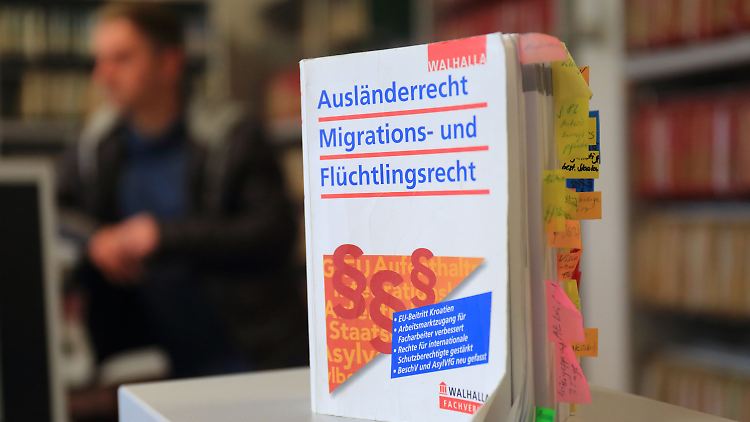 Der Fall der mutmaßlichen Vergewaltigung durch einen abschiebepflichtigen Marokkaner offenbart die Probleme der Ausländerbehörden.