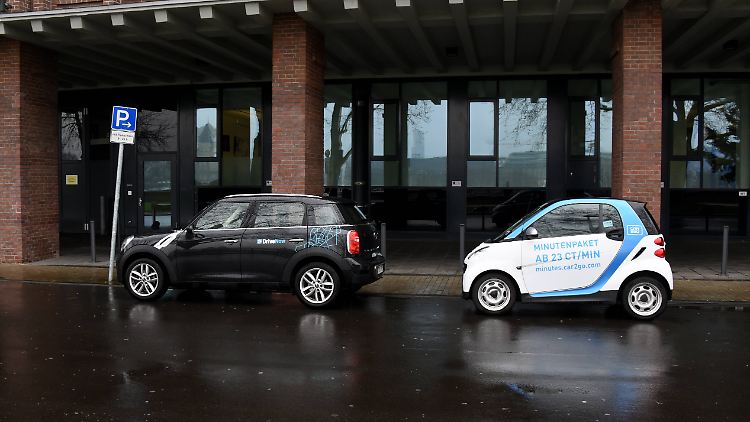 Wer DriveNow nutzt, ist in der Regel mit einem Mini unterwegs. Car2Go bietet seinen Dienst mit einem Smart an.