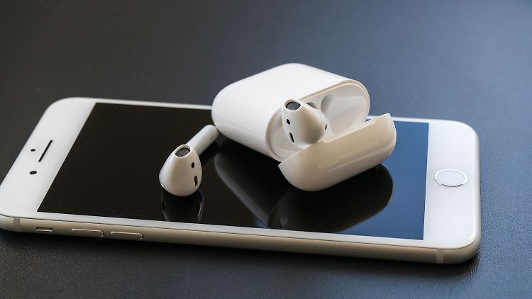 Wer hätte das gedacht: Die Apple Airpods sind bei Stiftung Warentest Gesamt- und Preis-Leistungs-Sieger.
