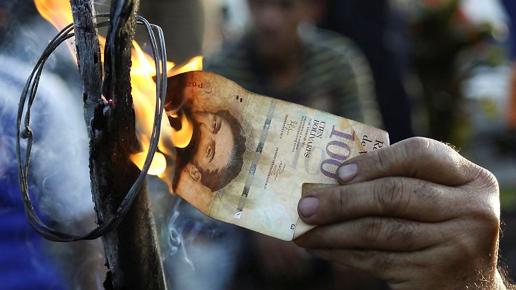 Der Bargeld-Engpass sorgt für wütende Proteste auf den Straßen Venezuelas.