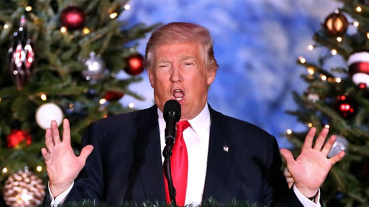 Zu Weihnachten zeigt Donald Trump sich entspannt, cool und milde.