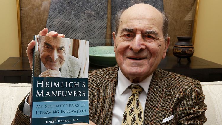 Ein Buch über sein Leben: Henry Heimlich im Jahr 2014