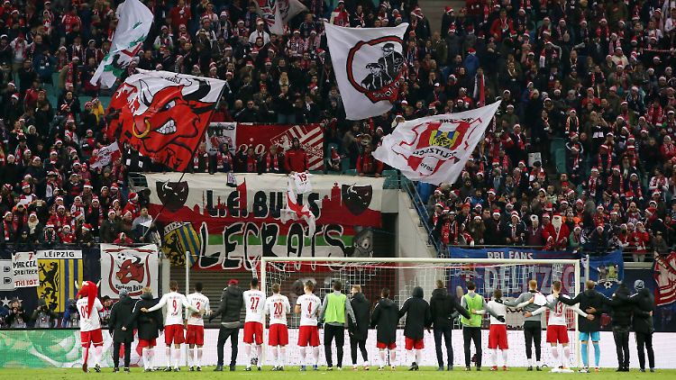 "Heute haben wir einen Stamm von 20.000 bis 25.000 Zuschauern, die unabhängig vom Erfolg ins Zentralstadion kommen."