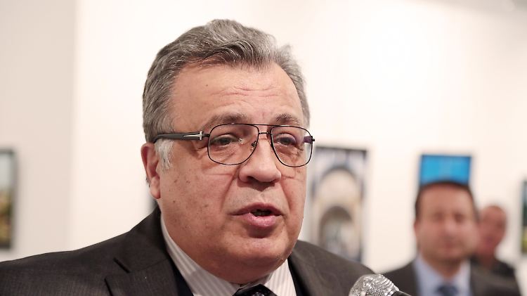 Erschossener Botschaft: Andrej Karlow war seit 2013 in Ankara.