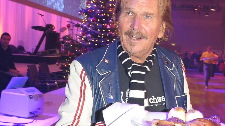 Bereits zum 22. Mal richtet der Musiker Frank Zander ein Weihnachtsessen für Bedürftige aus.