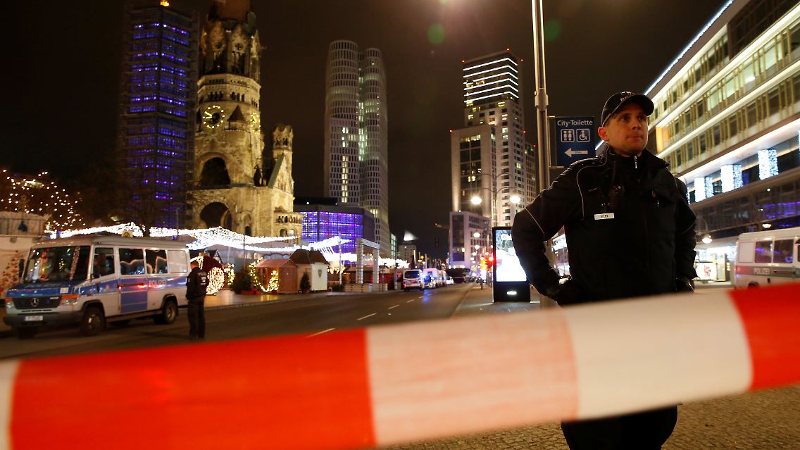 Fünf Tage vor Heiligabend wird Berlin von einem Terroranschlag erschüttert.