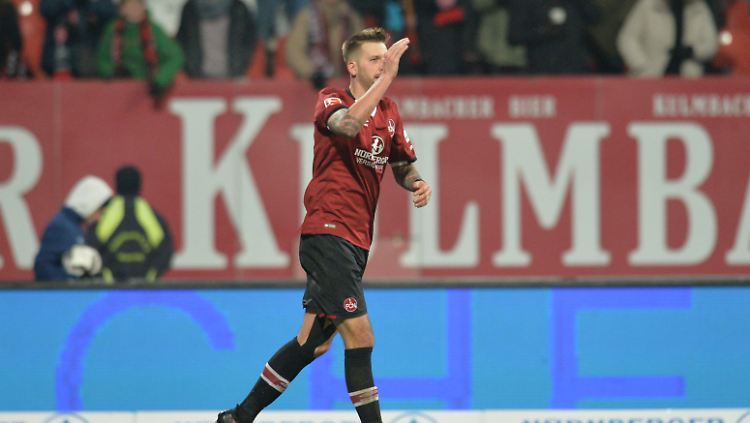 Burgstaller trifft und trifft und trifft und könnte bereits in der Rückrunde nicht mehr für den 1. FC Nürnberg spielen.